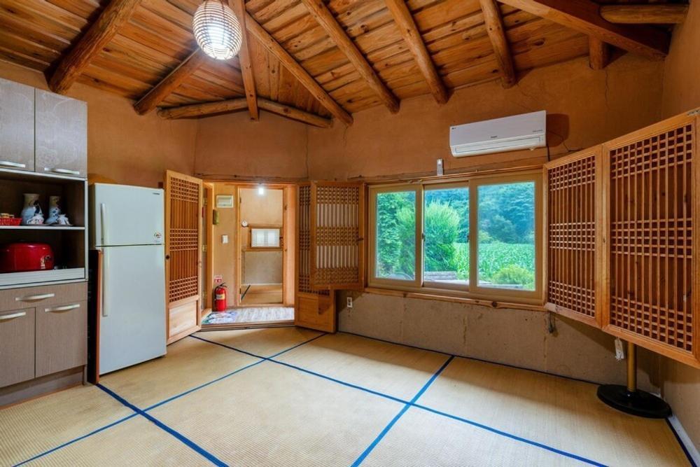 Yeongyang Daetigol Red Clay Room Yongyang Екстериор снимка